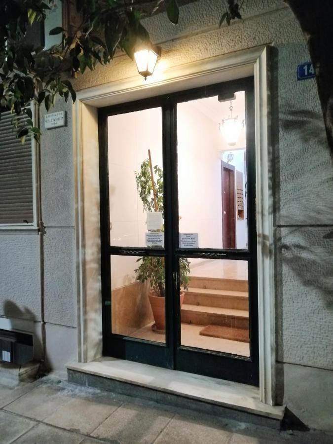 Acropolis Museum Family Apartment Atene Esterno foto