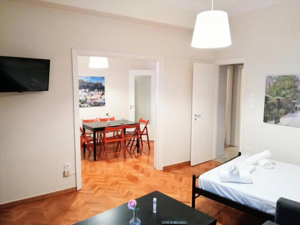 Acropolis Museum Family Apartment Atene Esterno foto